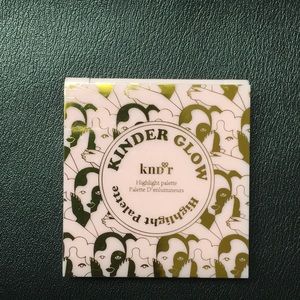 KNDR Kinder Glow Highlight Palette